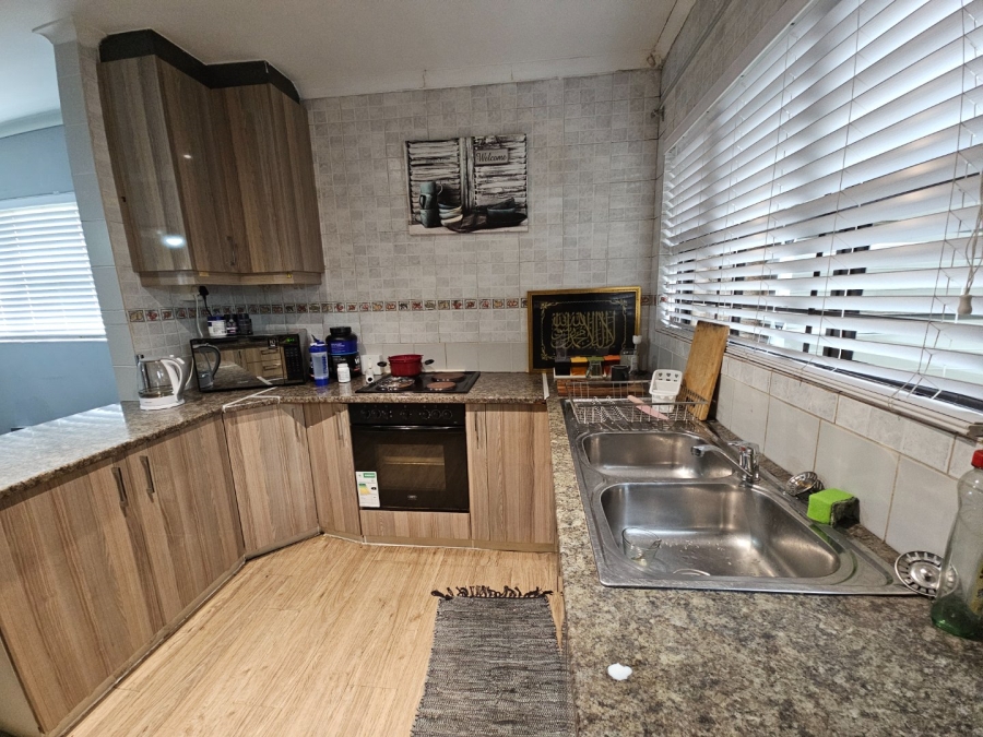 2 Bedroom Property for Sale in Ottery Western Cape